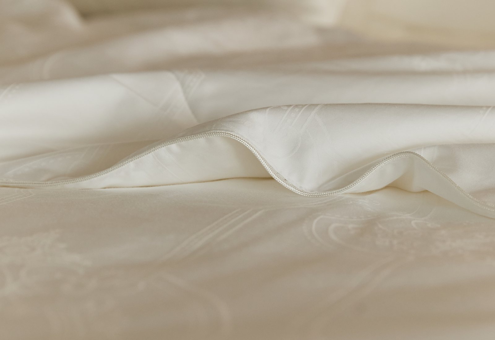 Lightweight Little Cocoon silk duvet showing its natural drape